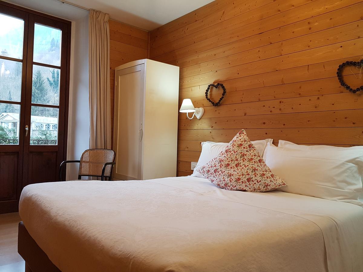 Hotel Pedretti บรานซิ ภายนอก รูปภาพ